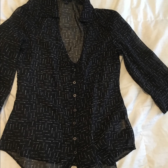 Banana Republic Sheer Button Down - Picture 6 of 10